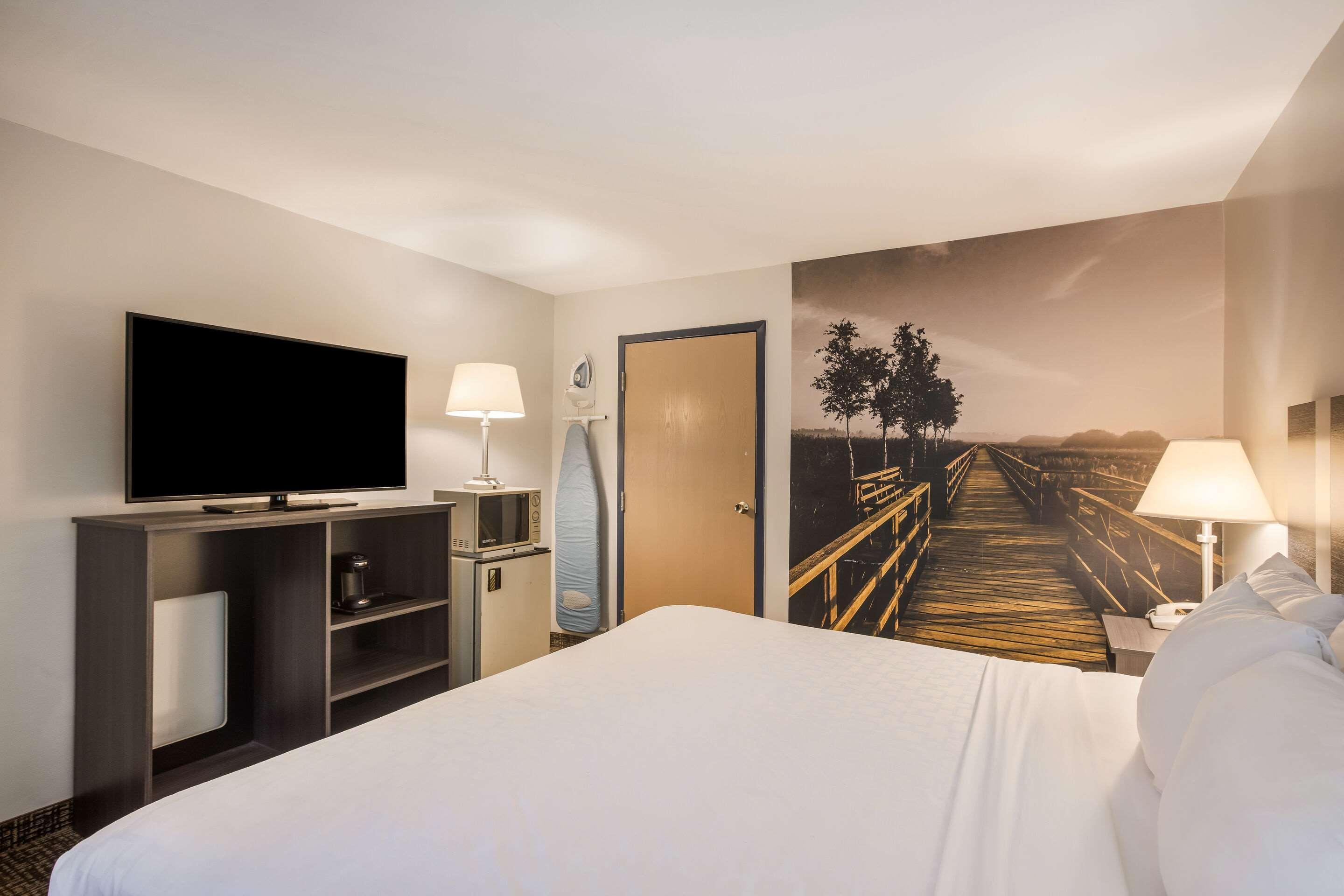 Clarion Pointe Forsyth I-75 Hotell Exteriör bild