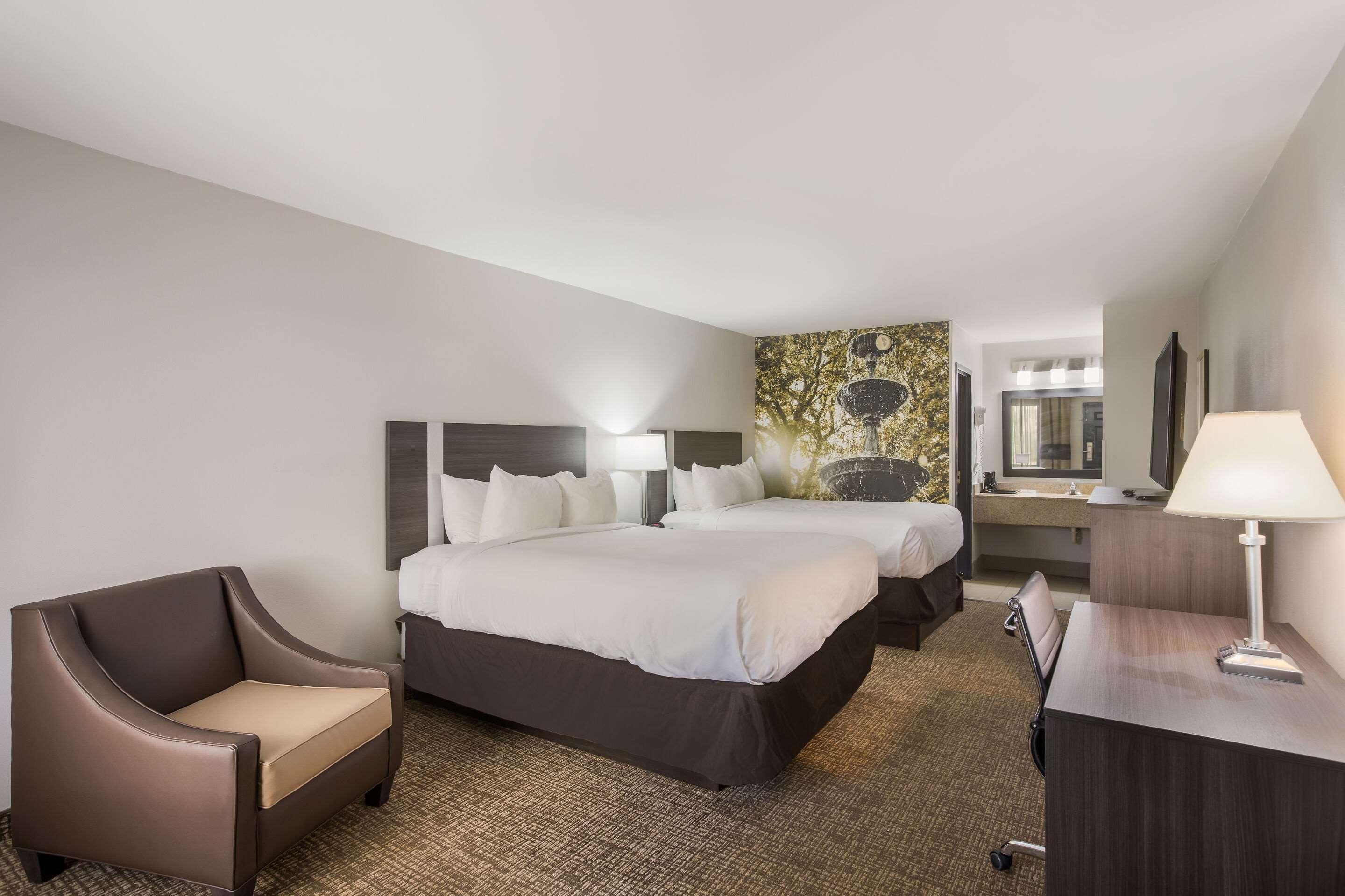 Clarion Pointe Forsyth I-75 Hotell Exteriör bild