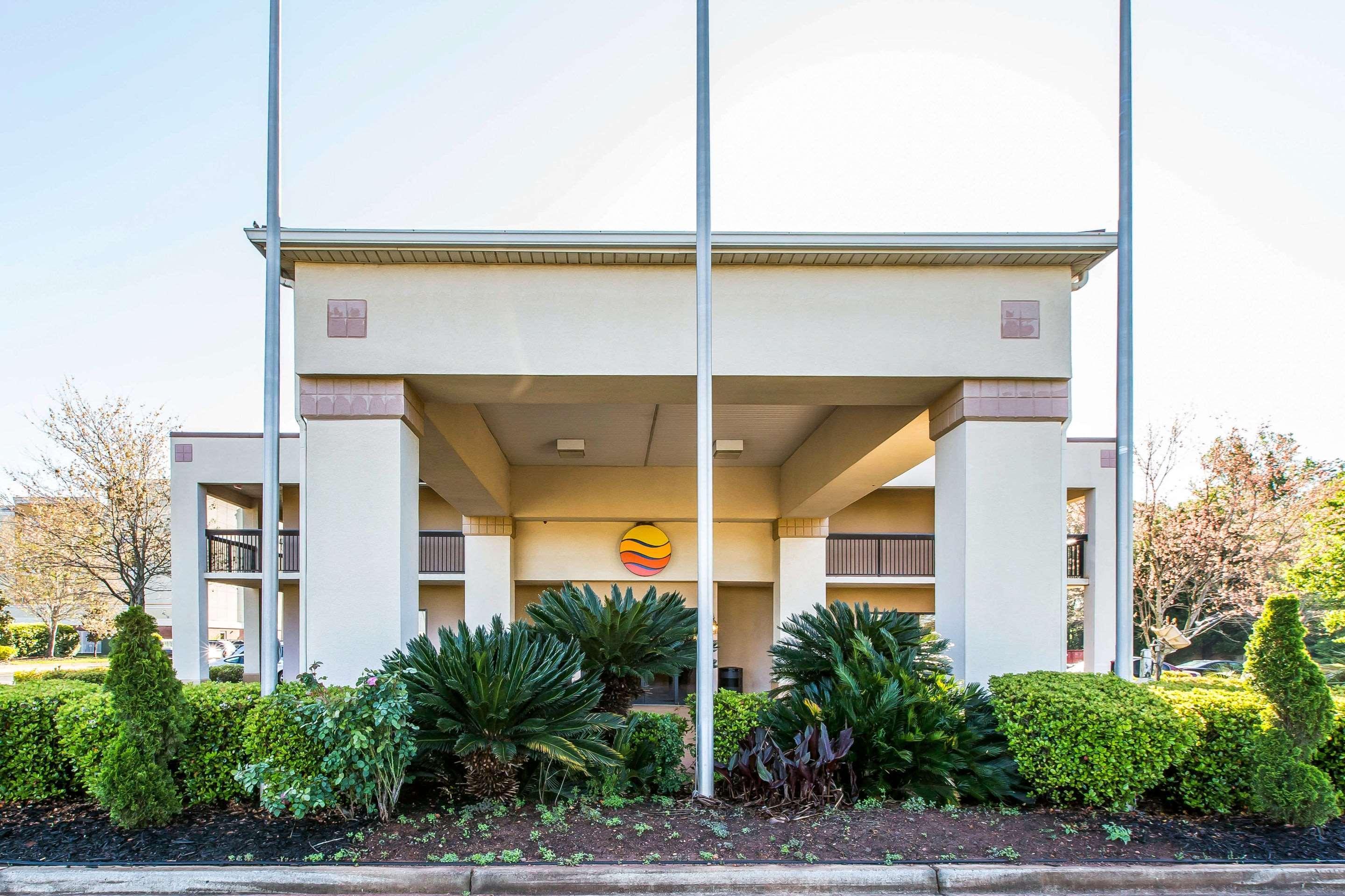 Clarion Pointe Forsyth I-75 Hotell Exteriör bild