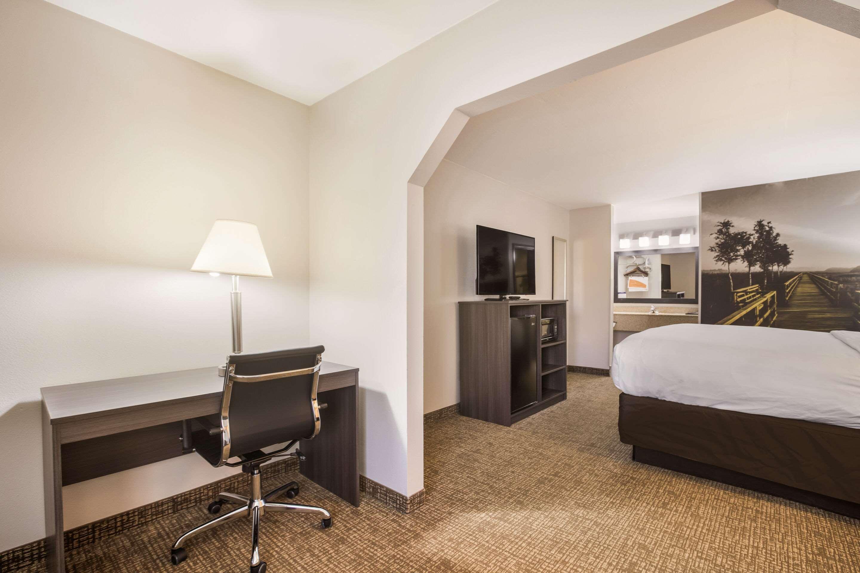 Clarion Pointe Forsyth I-75 Hotell Exteriör bild