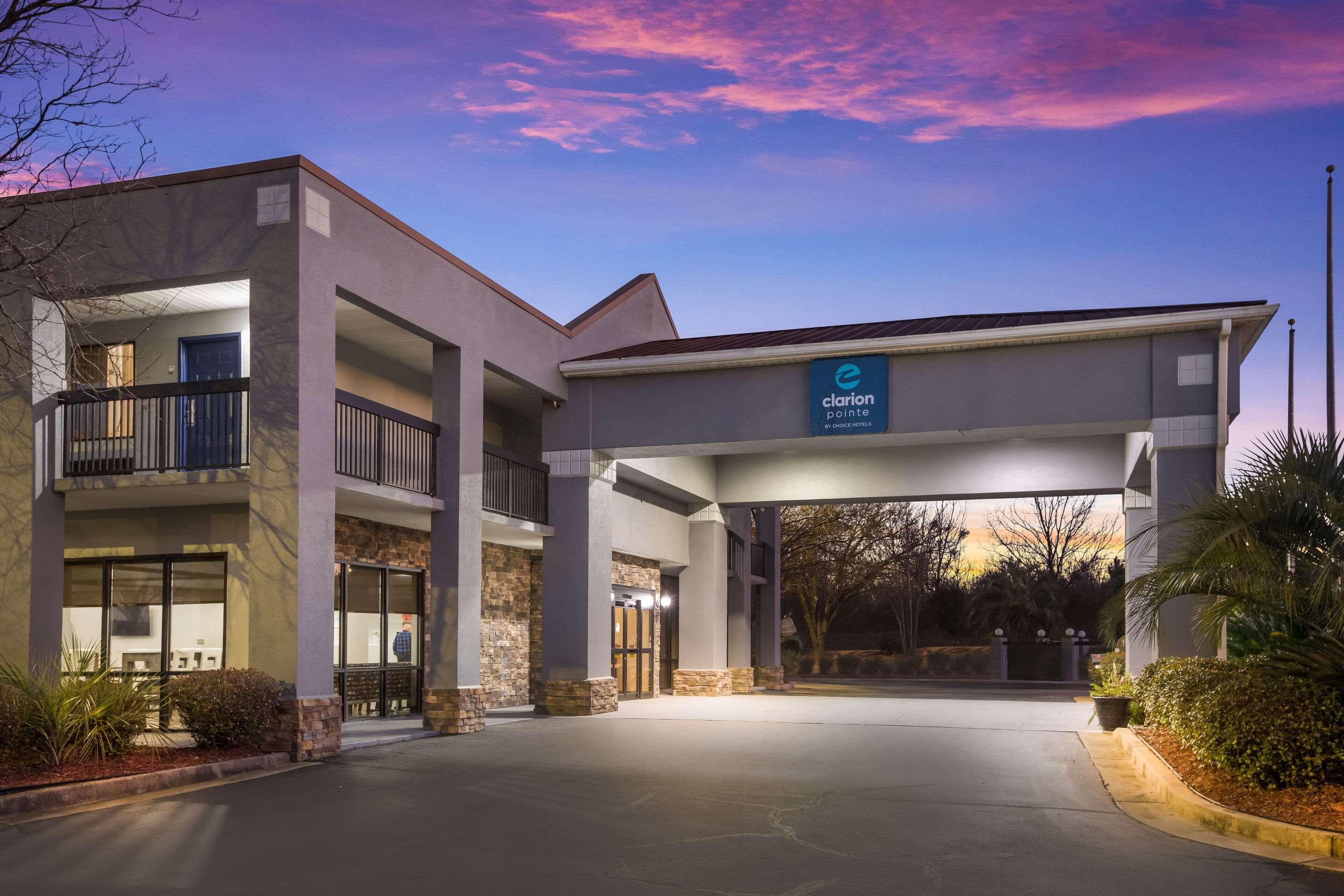 Clarion Pointe Forsyth I-75 Hotell Exteriör bild