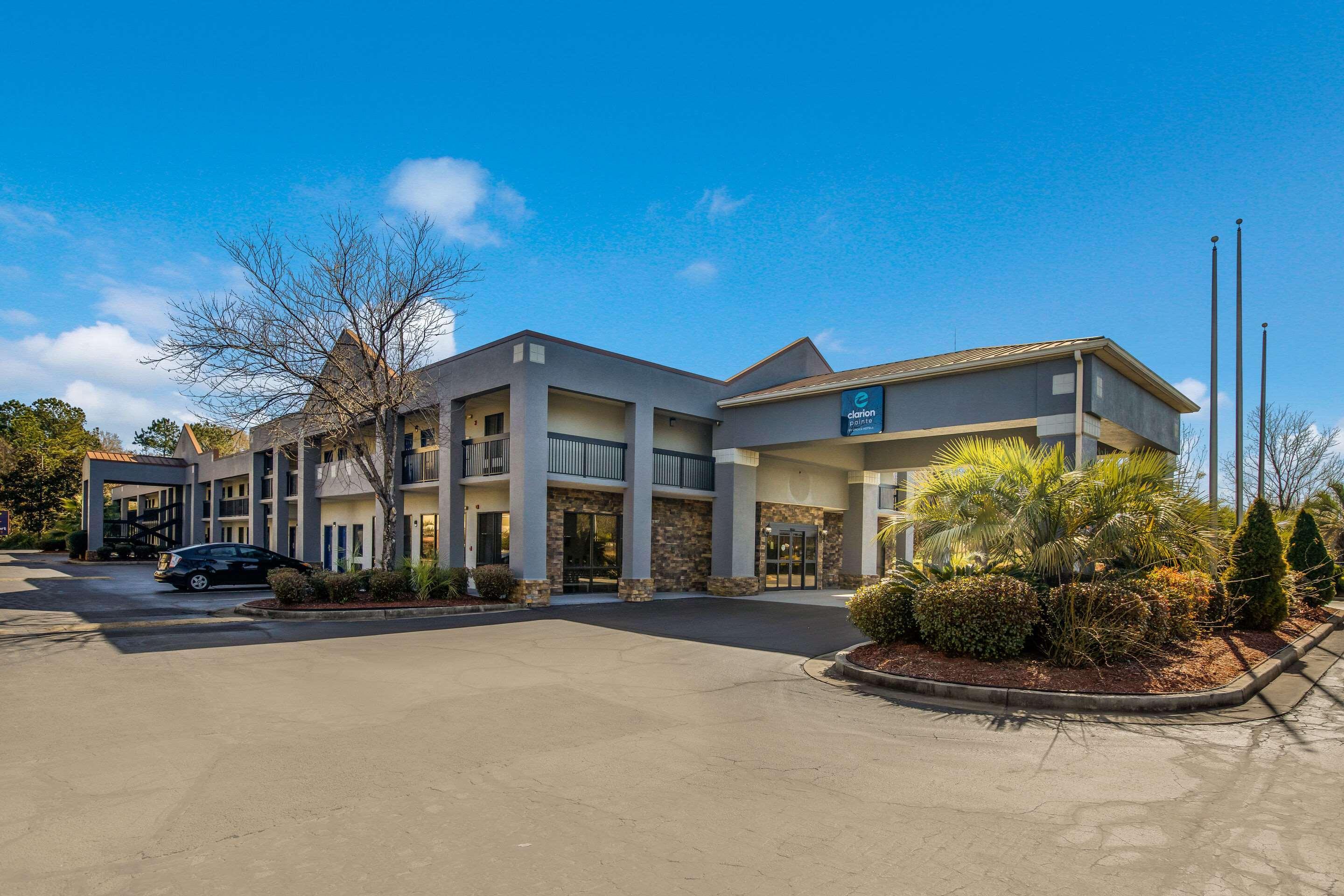 Clarion Pointe Forsyth I-75 Hotell Exteriör bild