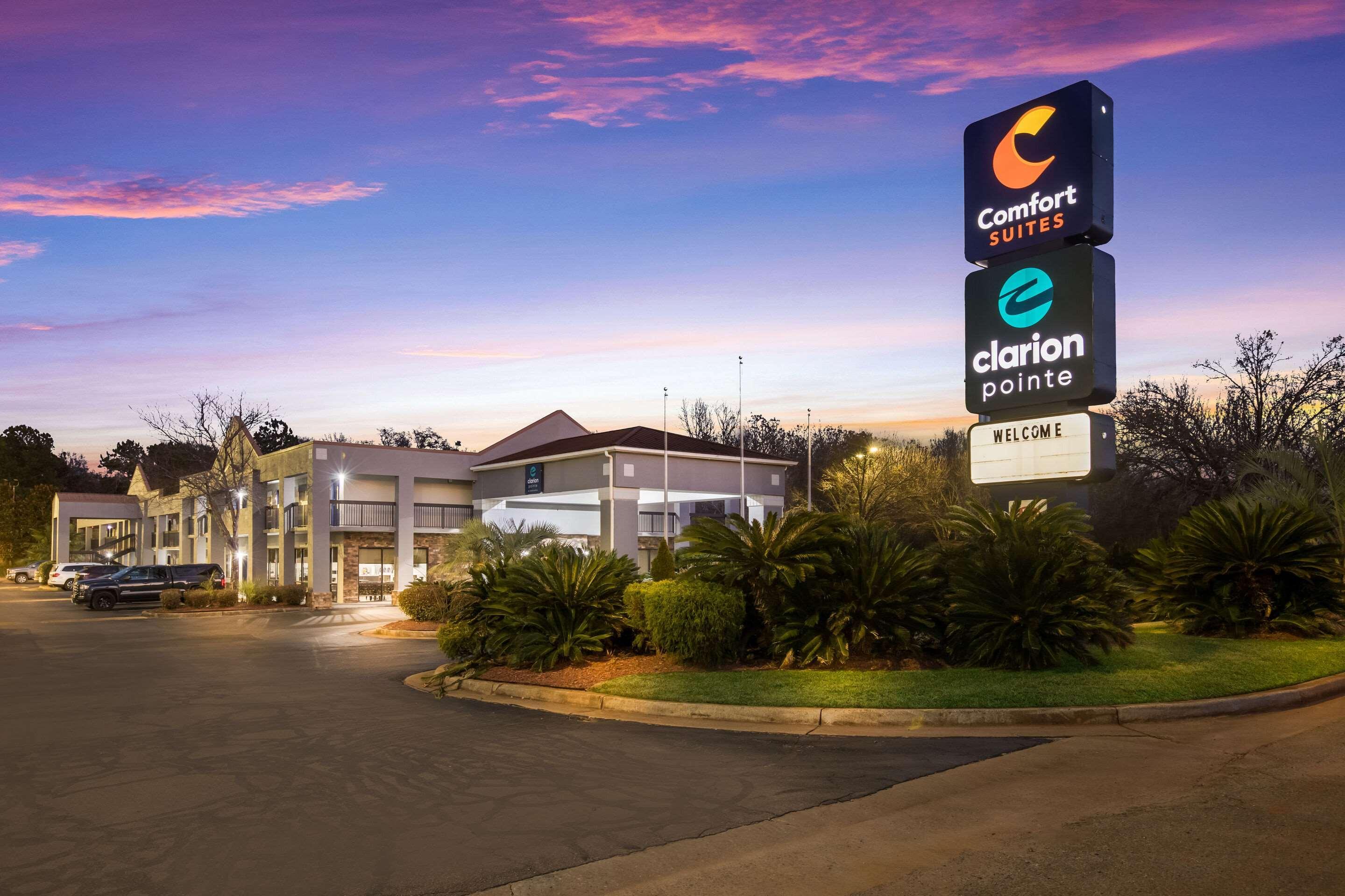 Clarion Pointe Forsyth I-75 Hotell Exteriör bild